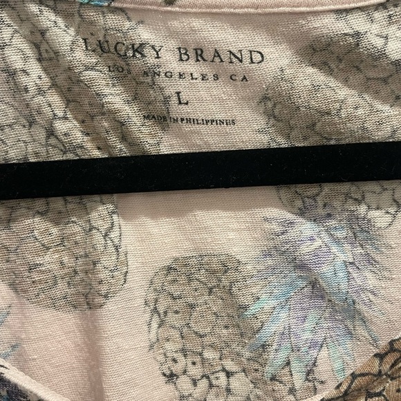 Lucky Brand Pineapple Prints Top Size Large - Picture 3 of 3